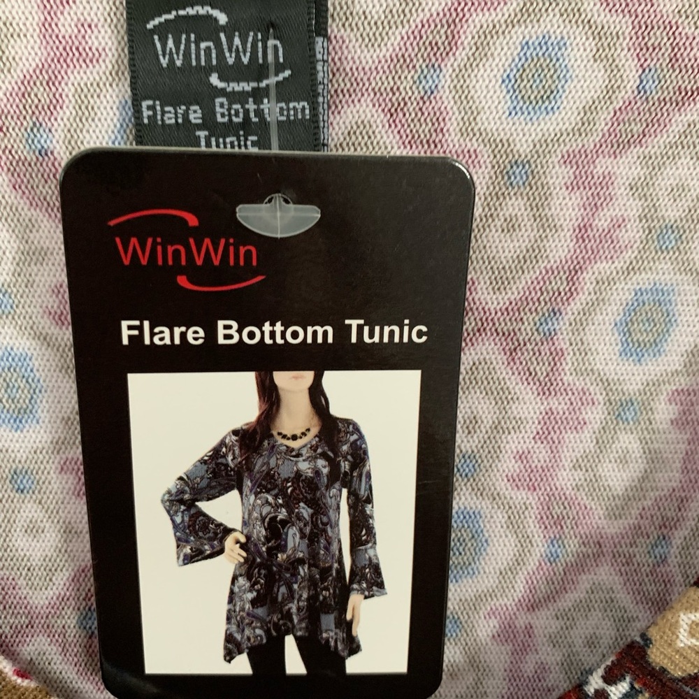 2/$25.   Winwin tunic top with flare sleeves.  Perfect with leggings and boots - Picture 6 of 7